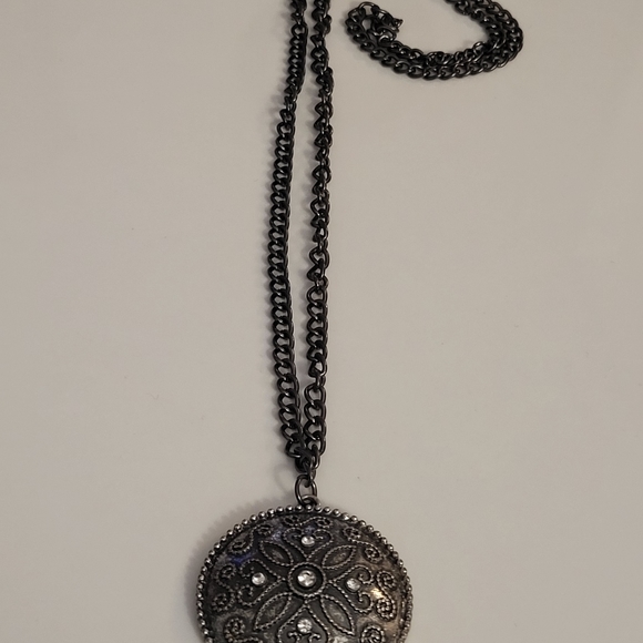 5for$25🥰 VINTAGE ESTATE bronze toned necklace Large Circle Crystal Rhinestones - Picture 4 of 7